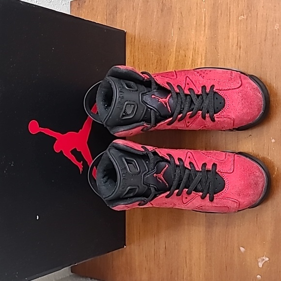 Air Jordan 6 Retro GS Toro Bravo Children's Sneakers 384665-600 Size 5Y - Picture 3 of 17